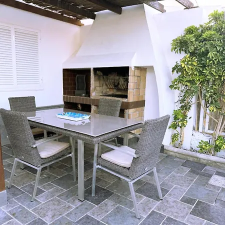 Holiday home Hibiscus